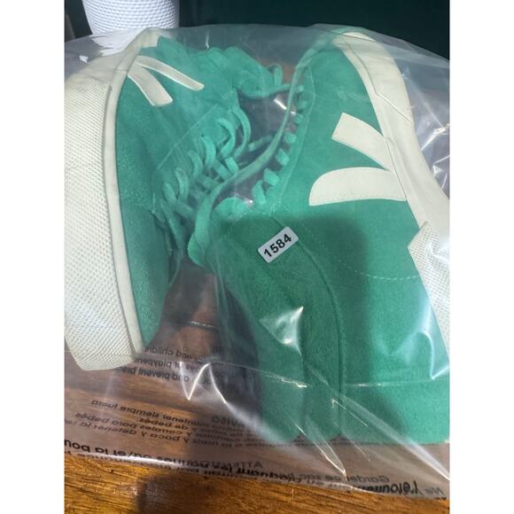 Veja Minotaur sneaker size 12.5 - Picture 8 of 9